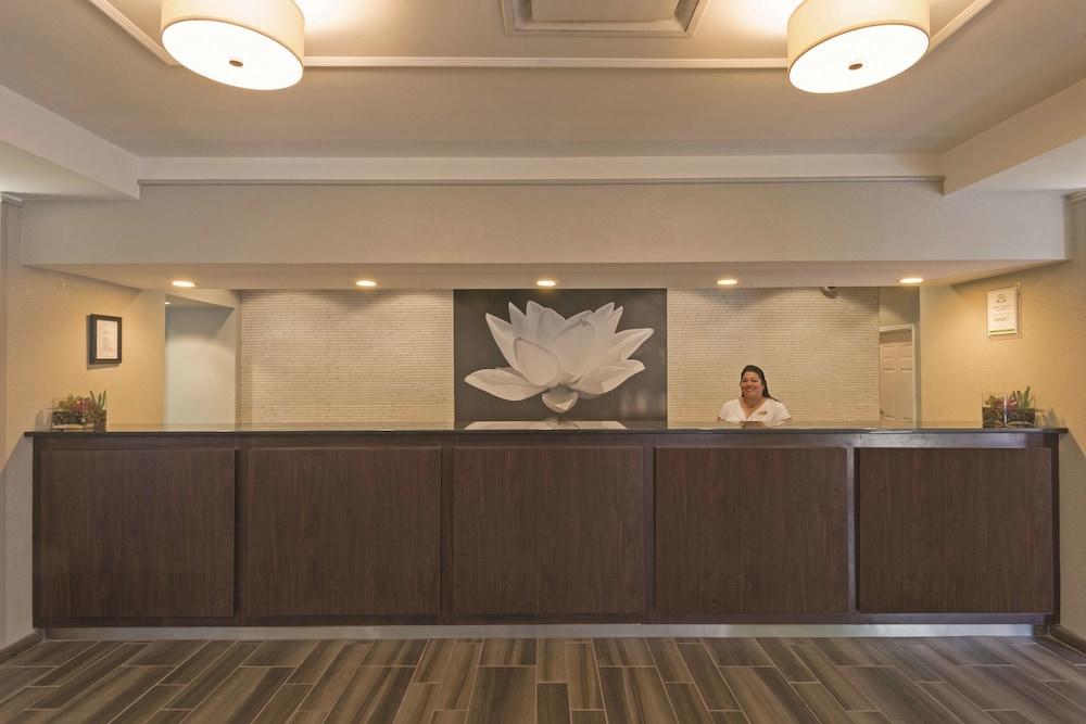 Hotel La Quinta By Wyndham San Antonio Airport Extérieur photo