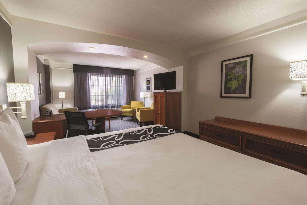 Hotel La Quinta By Wyndham San Antonio Airport Extérieur photo