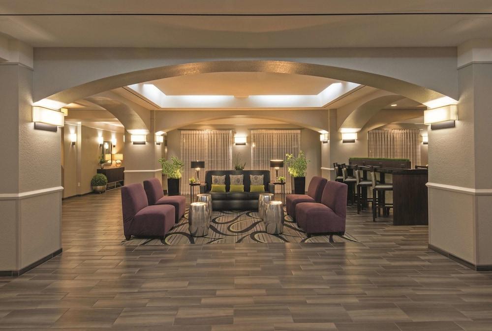 Hotel La Quinta By Wyndham San Antonio Airport Extérieur photo