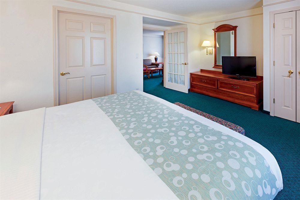 Hotel La Quinta By Wyndham San Antonio Airport Extérieur photo