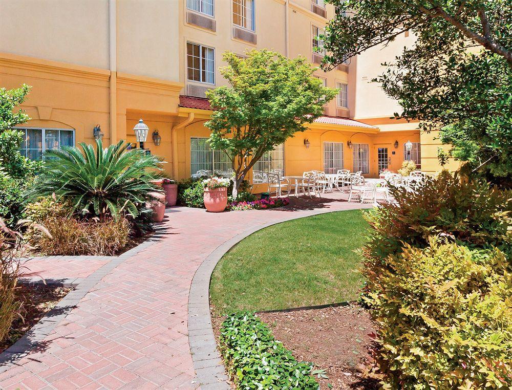 Hotel La Quinta By Wyndham San Antonio Airport Extérieur photo