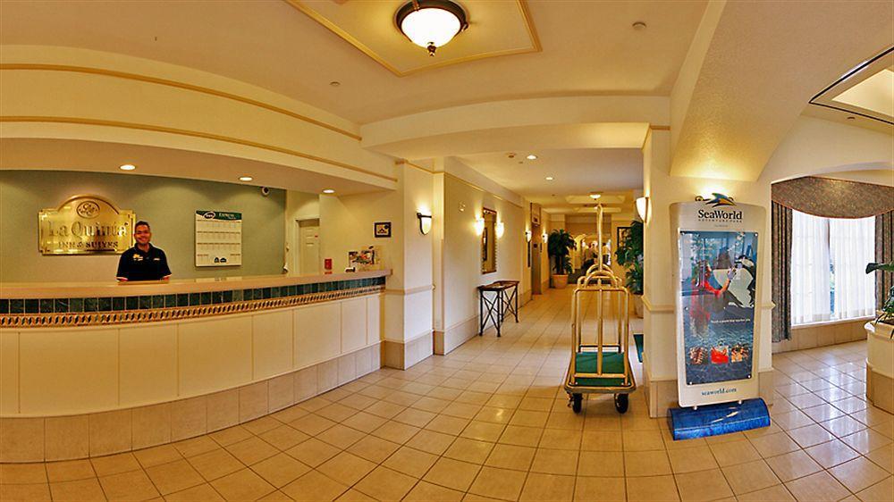 Hotel La Quinta By Wyndham San Antonio Airport Extérieur photo