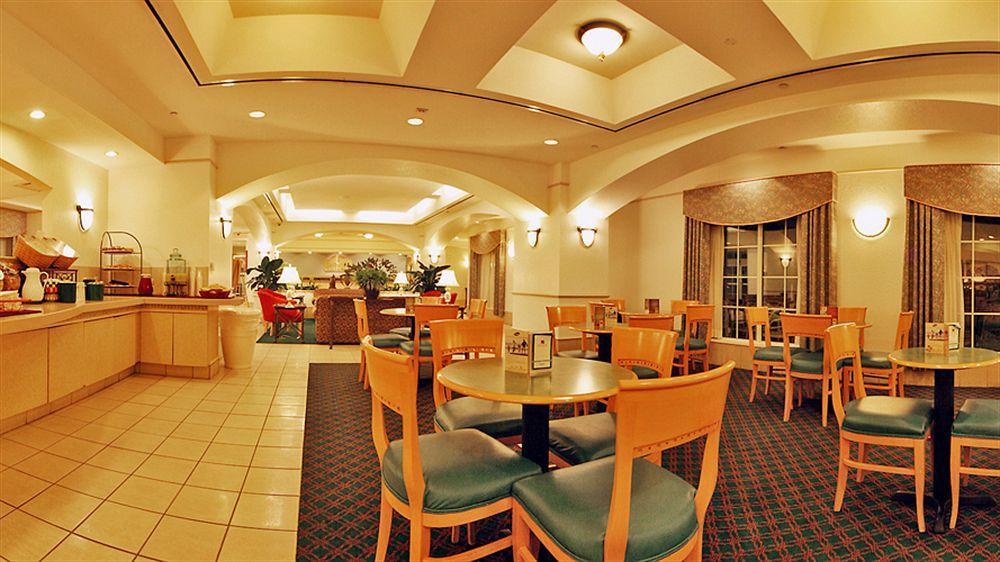 Hotel La Quinta By Wyndham San Antonio Airport Extérieur photo