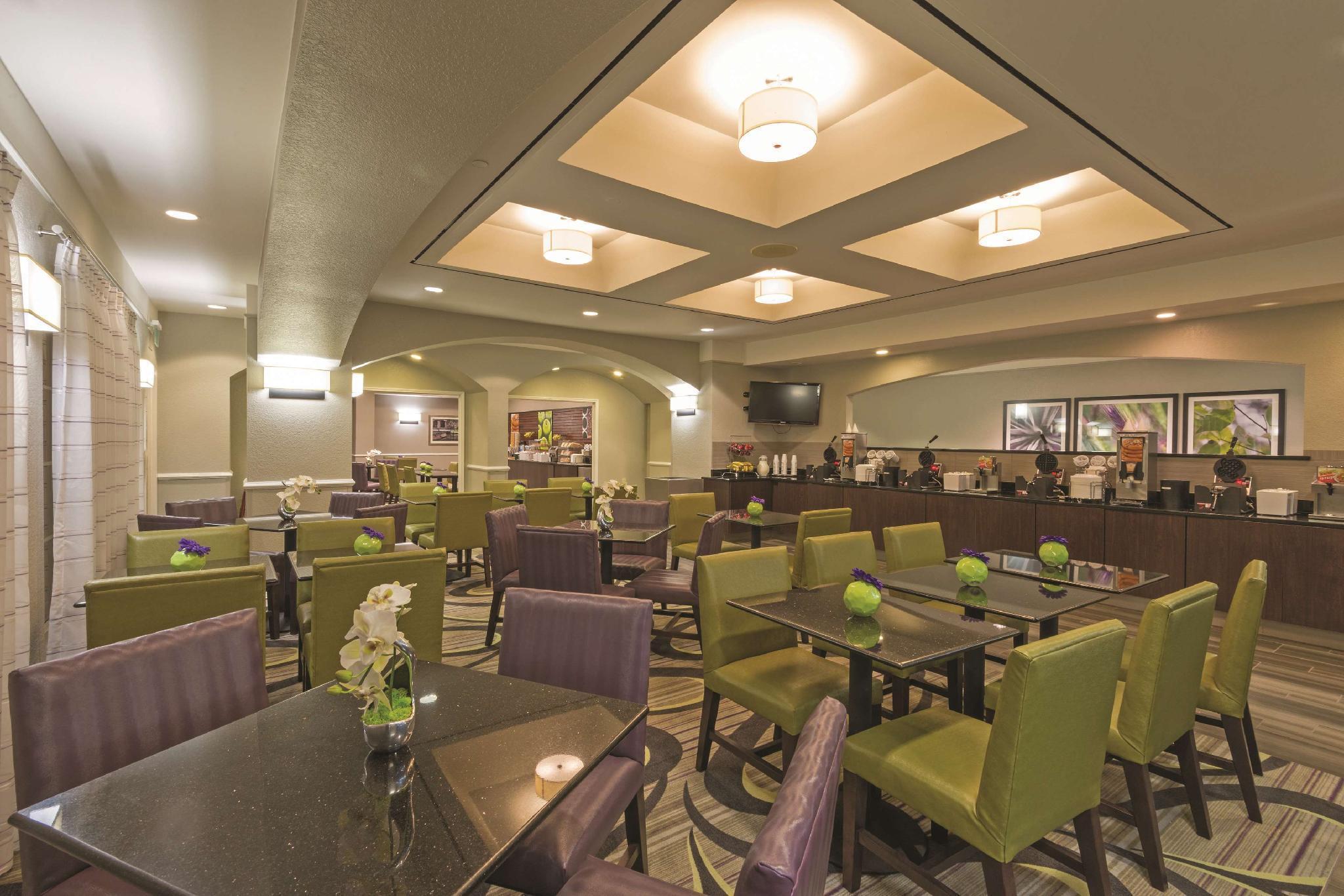 Hotel La Quinta By Wyndham San Antonio Airport Extérieur photo