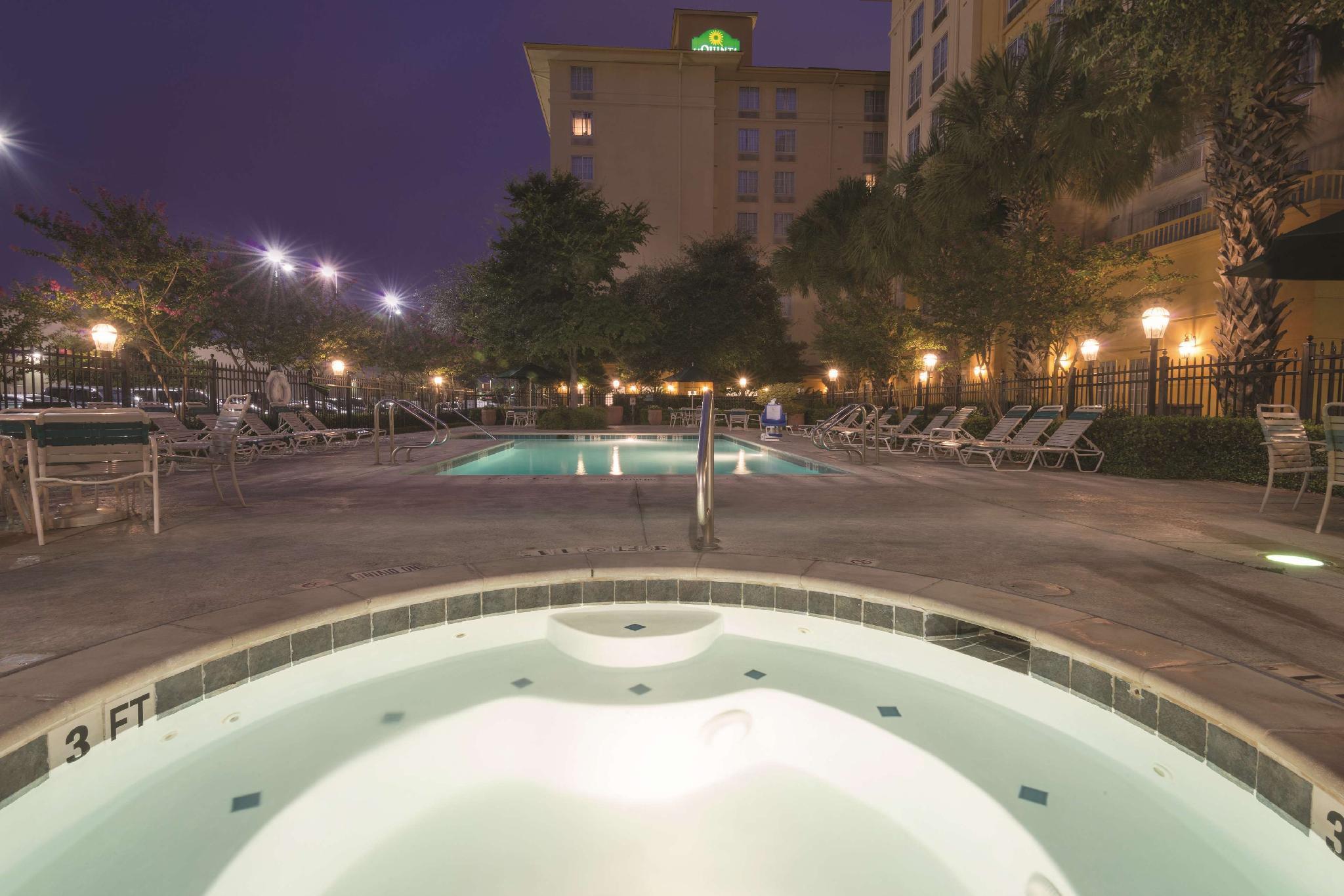 Hotel La Quinta By Wyndham San Antonio Airport Extérieur photo