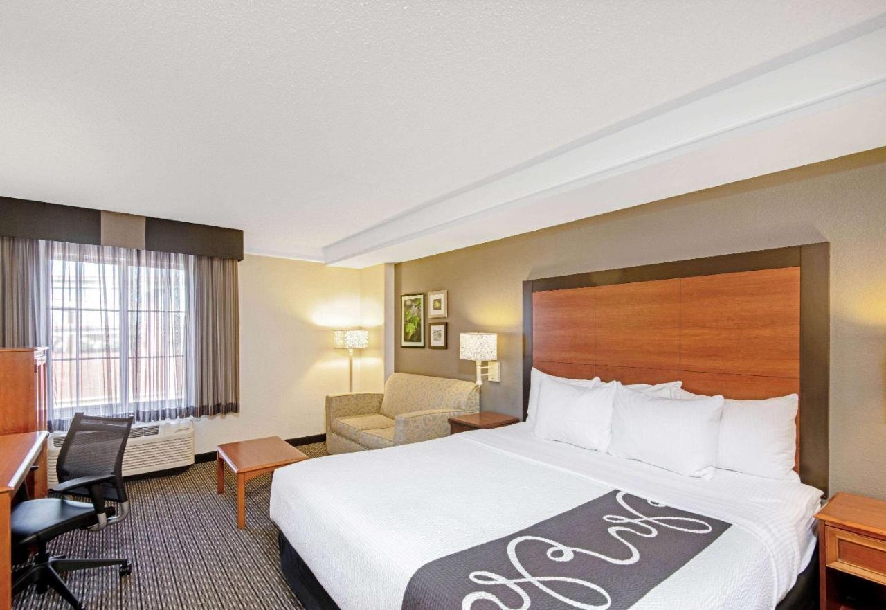 Hotel La Quinta By Wyndham San Antonio Airport Extérieur photo