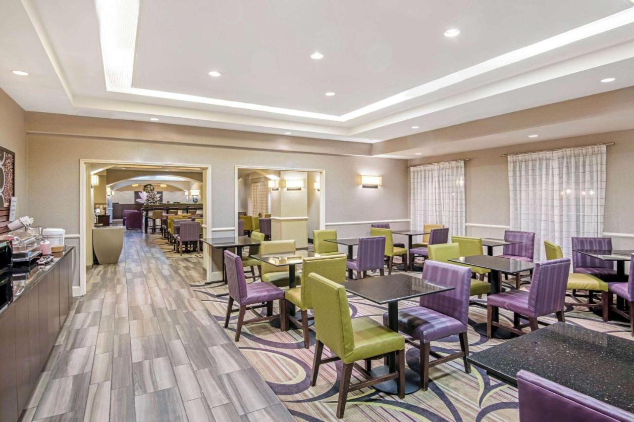 Hotel La Quinta By Wyndham San Antonio Airport Extérieur photo