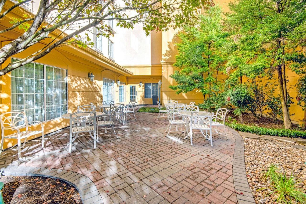 Hotel La Quinta By Wyndham San Antonio Airport Extérieur photo
