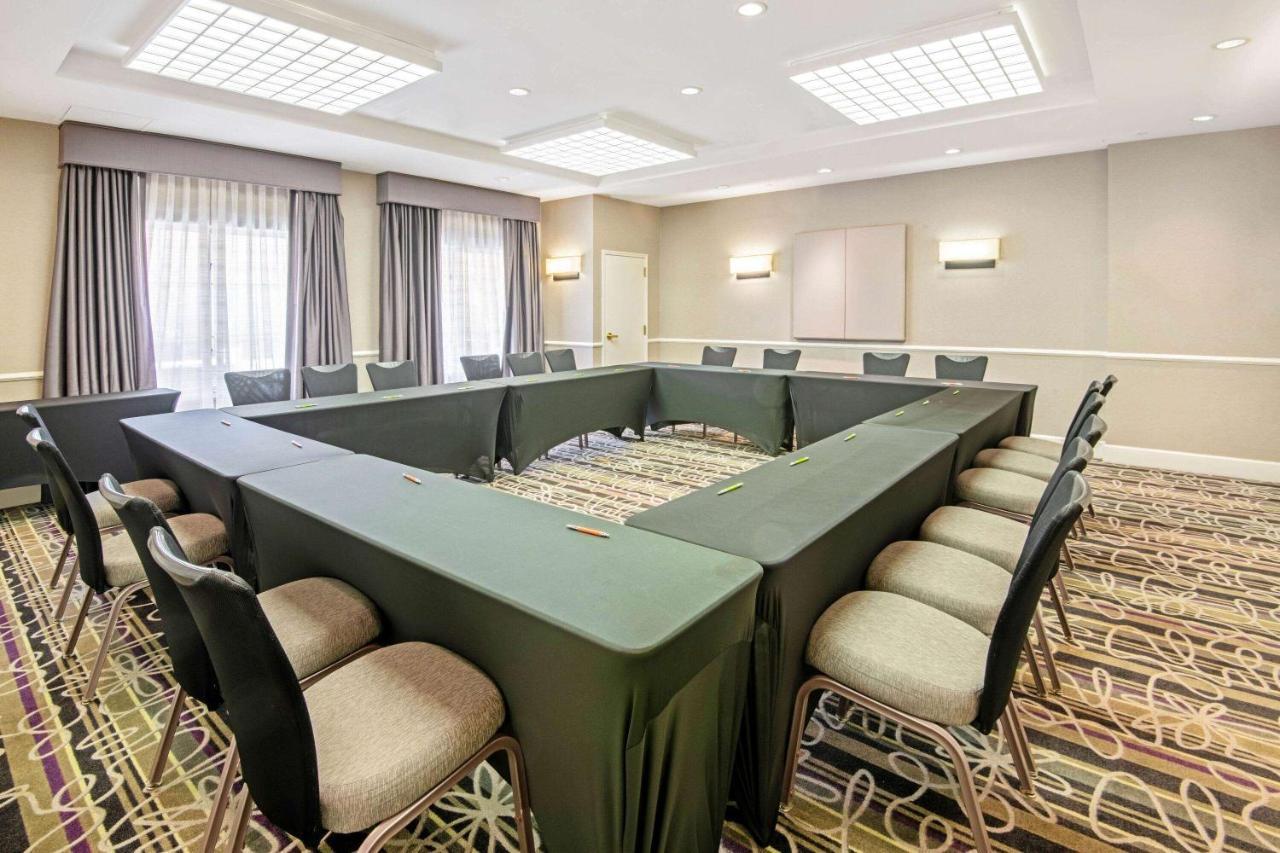 Hotel La Quinta By Wyndham San Antonio Airport Extérieur photo