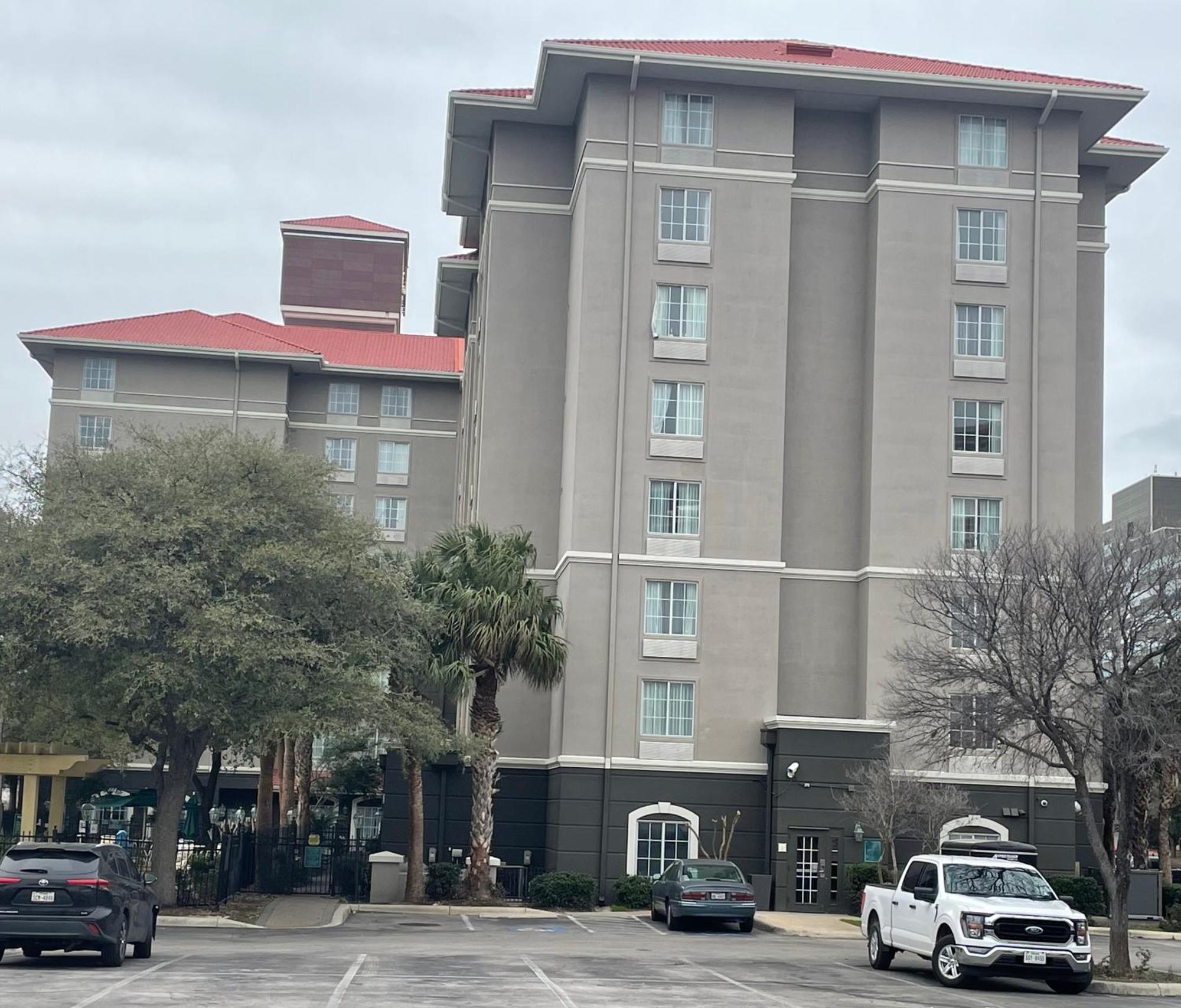 Hotel La Quinta By Wyndham San Antonio Airport Extérieur photo