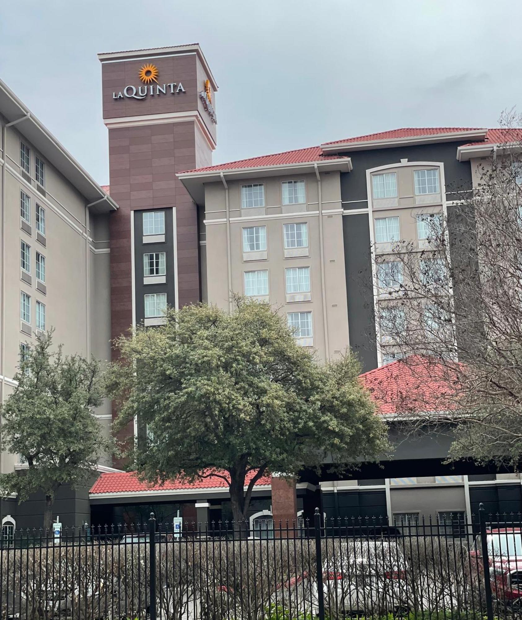 Hotel La Quinta By Wyndham San Antonio Airport Extérieur photo