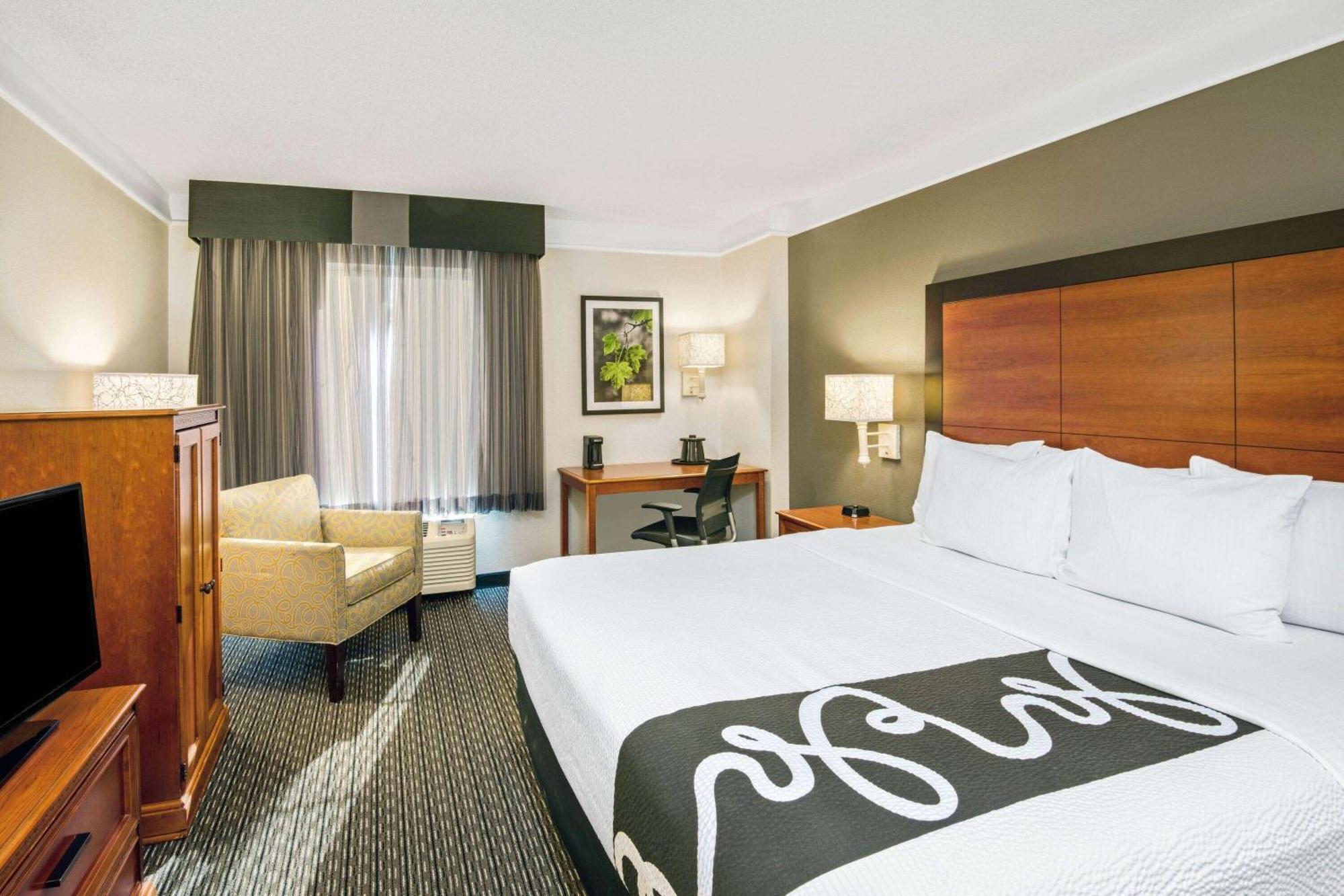 Hotel La Quinta By Wyndham San Antonio Airport Extérieur photo