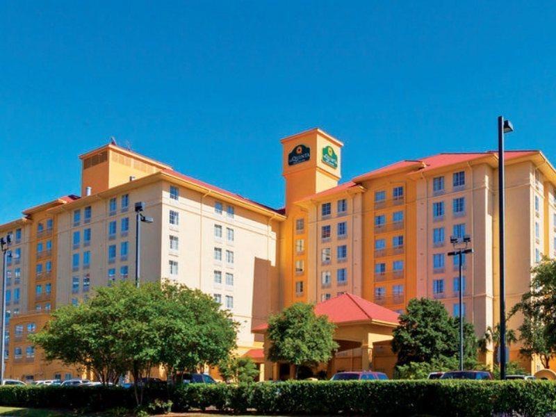 Hotel La Quinta By Wyndham San Antonio Airport Extérieur photo