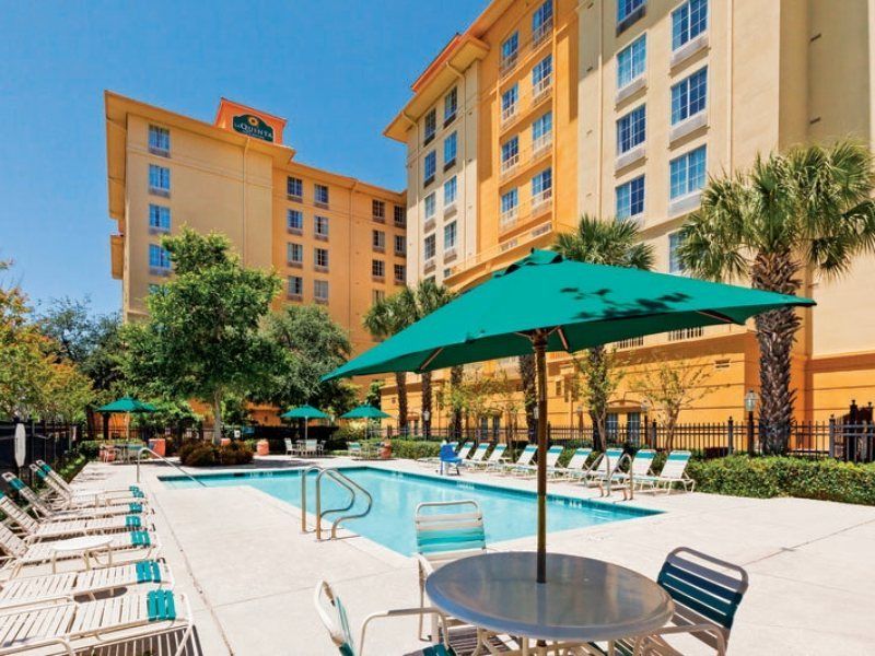 Hotel La Quinta By Wyndham San Antonio Airport Extérieur photo